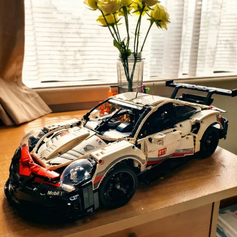 Porsche 911 RSR